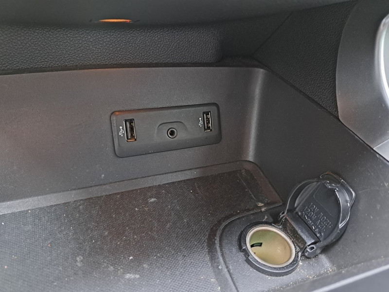 Photo 17 de l'offre de RENAULT Kadjar Intens Blue dCi 115 à 15990€ chez Carlyss automobiles Vitré