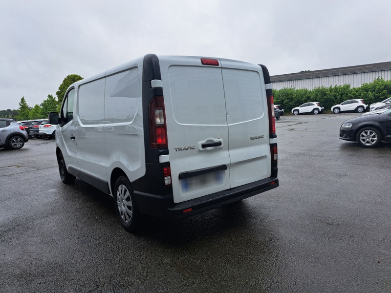 Photo 5 de l'offre de Renault Trafic (3) 14575 euros HT FG GCF L1H1 1000 dCi 120 E6 à 17490€ chez Carlyss automobiles Vitré