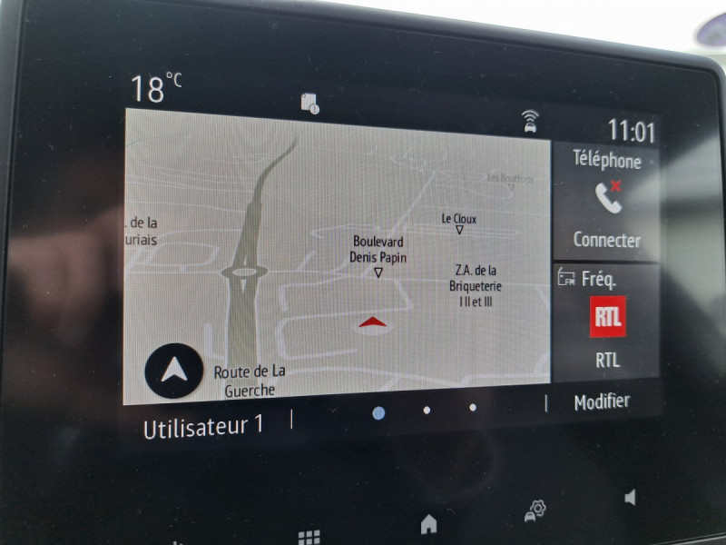 Photo 11 de l'offre de RENAULT Clio (5) Evolution E-Tech hybride 145 à 15990€ chez Carlyss automobiles Vitré