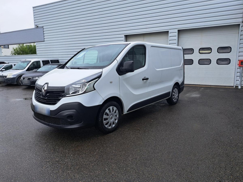 Photo 2 de l'offre de Renault Trafic (3) 14575 euros HT FG GCF L1H1 1000 dCi 120 E6 à 17490€ chez Carlyss automobiles Vitré