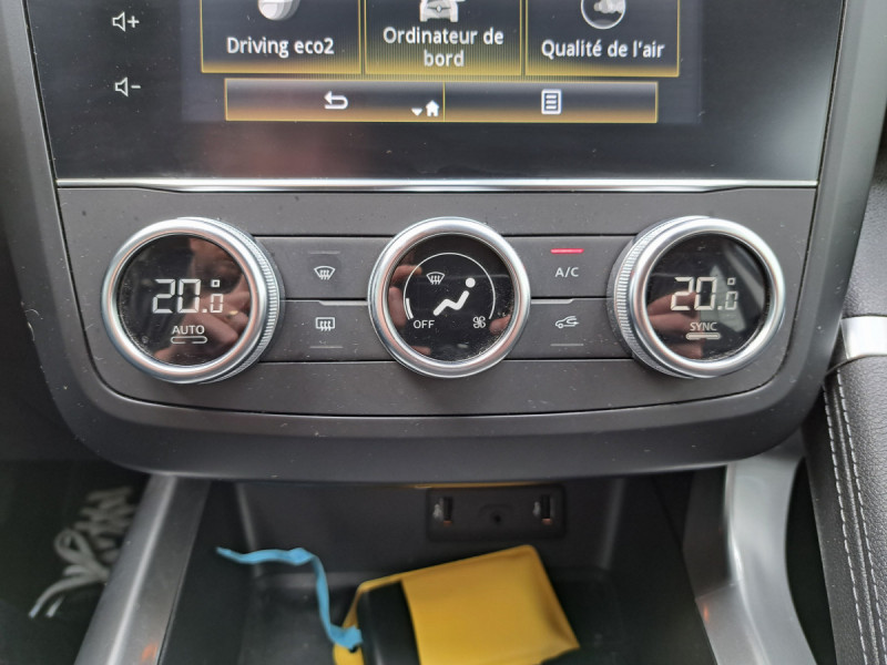 Photo 16 de l'offre de RENAULT Kadjar Intens Blue dCi 115 à 15990€ chez Carlyss automobiles Vitré