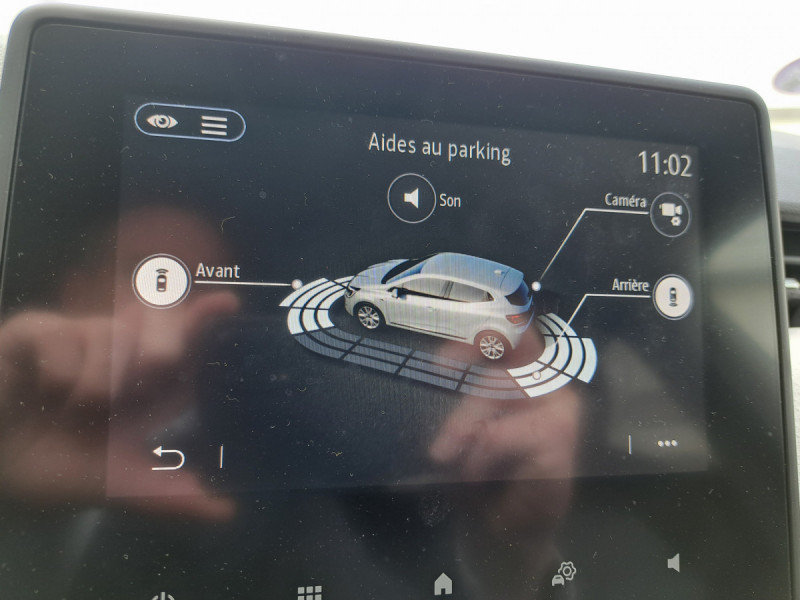 Photo 13 de l'offre de RENAULT Clio (5) Evolution E-Tech hybride 145 à 15990€ chez Carlyss automobiles Vitré