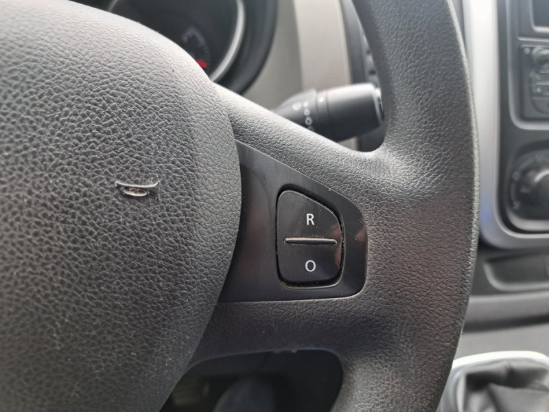 Photo 15 de l'offre de Renault Trafic (3) 14575 euros HT FG GCF L1H1 1000 dCi 120 E6 à 17490€ chez Carlyss automobiles Vitré