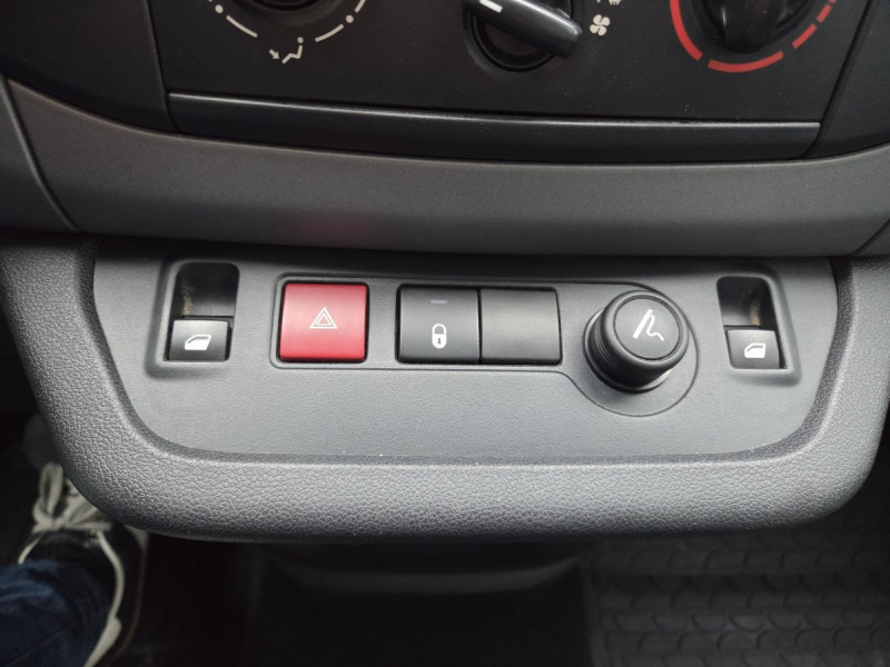 Photo 14 de l'offre de Citroën Berlingo Multispace (2) BlueHDi 100 S&S ETG6 Feel à 13990€ chez Carlyss automobiles Vitré