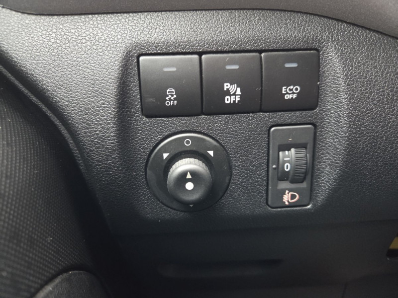 Photo 19 de l'offre de Citroën Berlingo Multispace (2) BlueHDi 100 S&S ETG6 Feel à 13990€ chez Carlyss automobiles Vitré