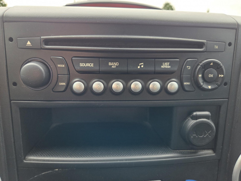 Photo 13 de l'offre de Citroën Berlingo Multispace (2) BlueHDi 100 S&S ETG6 Feel à 13990€ chez Carlyss automobiles Vitré