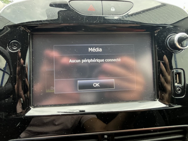 Photo 11 de l'offre de Renault Clio Estate (4) Business dCi 90 à 11990€ chez Carlyss automobiles Vitré