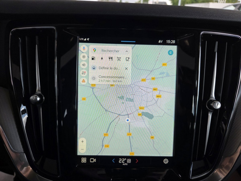 Photo 14 de l'offre de Volvo V60 (2) T6 AWD Hybride rechargeable 253 ch + 145 ch Geartronic 8 Plus Dark à 49990€ chez Carlyss automobiles Vitré