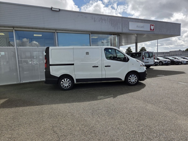 Photo 4 de l'offre de Renault Trafic (3) 13325 euros HT Fourgon Conf+ L1H1 1000 Ener dCi 120 à 15990€ chez Carlyss automobiles Vitré