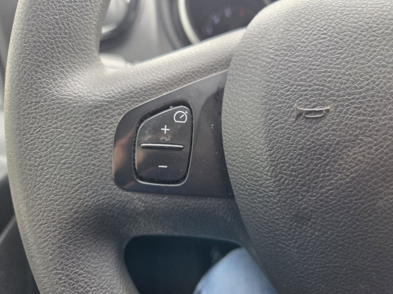 Photo 13 de l'offre de Renault Trafic (3) 13325 euros HT Fourgon Conf+ L1H1 1000 Ener dCi 120 à 15990€ chez Carlyss automobiles Vitré