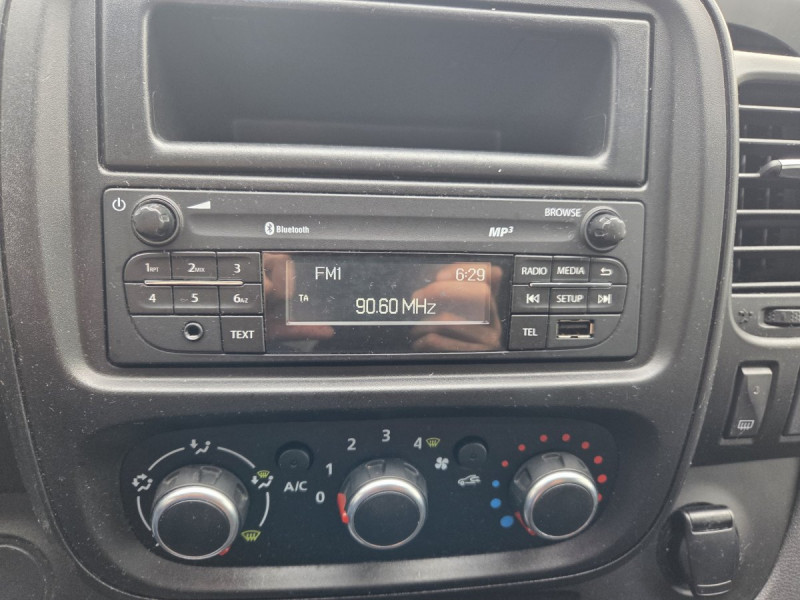 Photo 10 de l'offre de Renault Trafic (3) 13325 euros HT Fourgon Conf+ L1H1 1000 Ener dCi 120 à 15990€ chez Carlyss automobiles Vitré