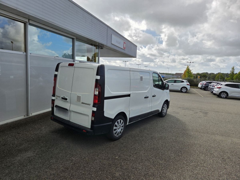 Photo 5 de l'offre de Renault Trafic (3) 13325 euros HT Fourgon Conf+ L1H1 1000 Ener dCi 120 à 15990€ chez Carlyss automobiles Vitré