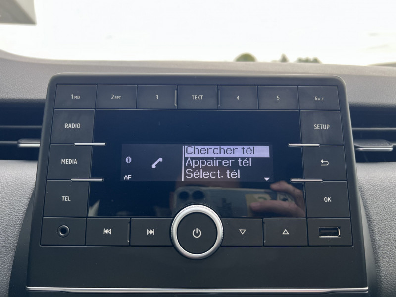 Photo 10 de l'offre de Renault Clio Société (5) 8158 euros HT Air Blue dCi 85 à 9790€ chez Carlyss automobiles Vitré