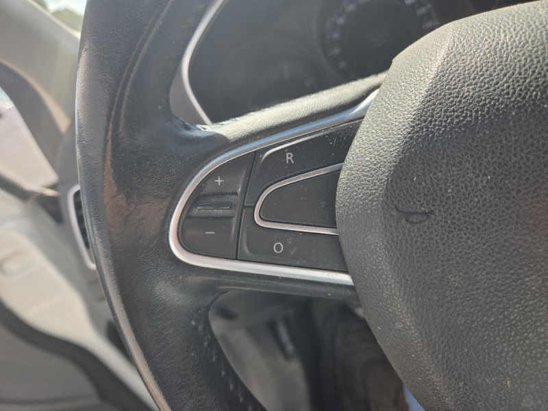 Photo 17 de l'offre de Renault Mégane Société (4) Air Nav 2P Energy dCi 90 à 7490€ chez Carlyss automobiles Vitré