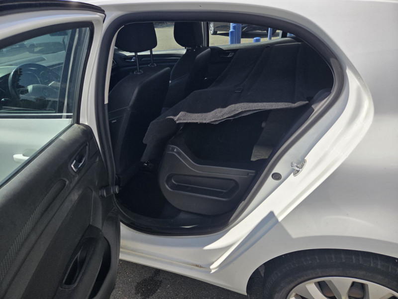 Photo 20 de l'offre de Renault Mégane Société (4) Air Nav 2P Energy dCi 90 à 7490€ chez Carlyss automobiles Vitré