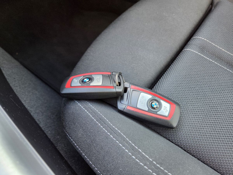 Photo 16 de l'offre de BMW Série 1 (2) 116d Auto SPORT à 17990€ chez Carlyss automobiles Vitré