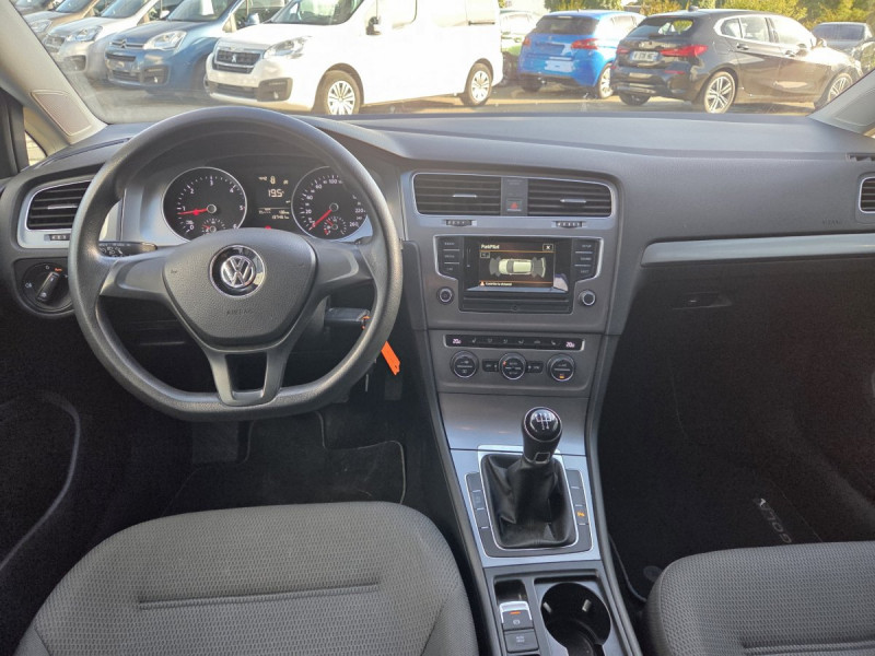 Photo 5 de l'offre de VOLKSWAGEN Golf (7) 1.6 TDI 105 BVM5 Trendline à 11990€ chez Carlyss automobiles Vitré