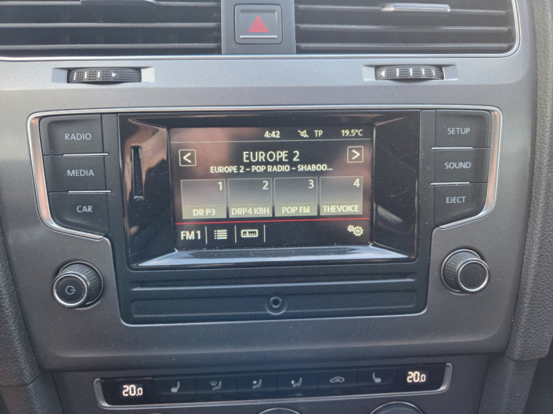 Photo 9 de l'offre de VOLKSWAGEN Golf (7) 1.6 TDI 105 BVM5 Trendline à 11990€ chez Carlyss automobiles Vitré