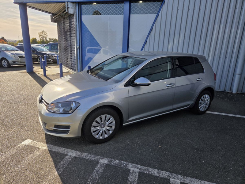 Photo 2 de l'offre de VOLKSWAGEN Golf (7) 1.6 TDI 105 BVM5 Trendline à 11990€ chez Carlyss automobiles Vitré