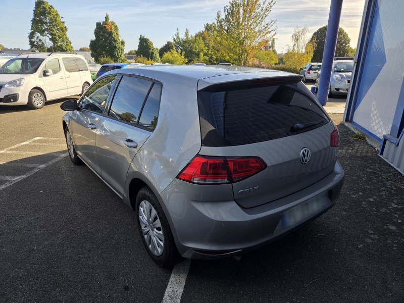 Photo 3 de l'offre de VOLKSWAGEN Golf (7) 1.6 TDI 105 BVM5 Trendline à 11990€ chez Carlyss automobiles Vitré