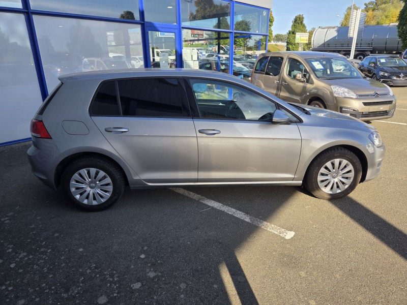 Photo 4 de l'offre de VOLKSWAGEN Golf (7) 1.6 TDI 105 BVM5 Trendline à 11990€ chez Carlyss automobiles Vitré