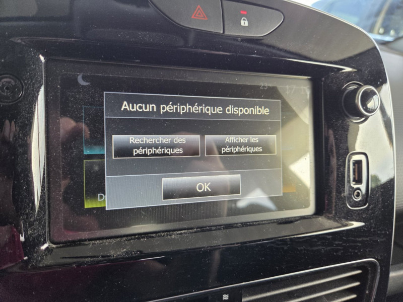 Photo 10 de l'offre de Renault Clio Estate (4) Business dCi 90 à 11290€ chez Carlyss automobiles Vitré