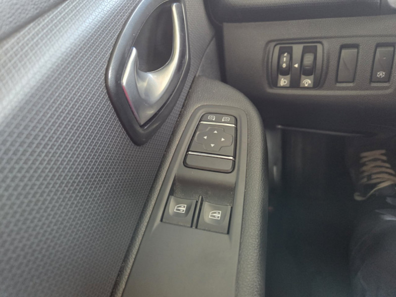 Photo 14 de l'offre de Renault Clio Estate (4) Business dCi 90 à 11290€ chez Carlyss automobiles Vitré