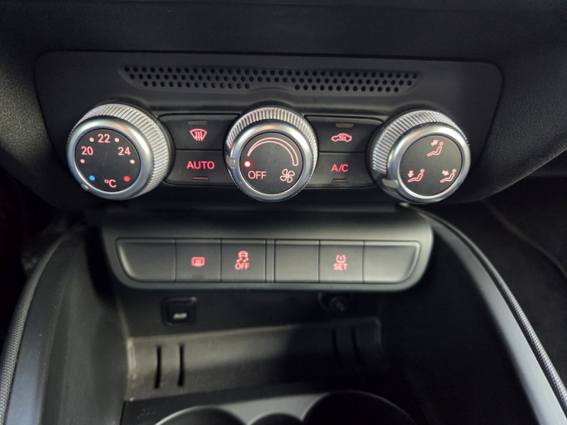 Photo 14 de l'offre de AUDI A1 Sportback 1.6 TDI 105 S LINE à 14990€ chez Carlyss automobiles Vitré