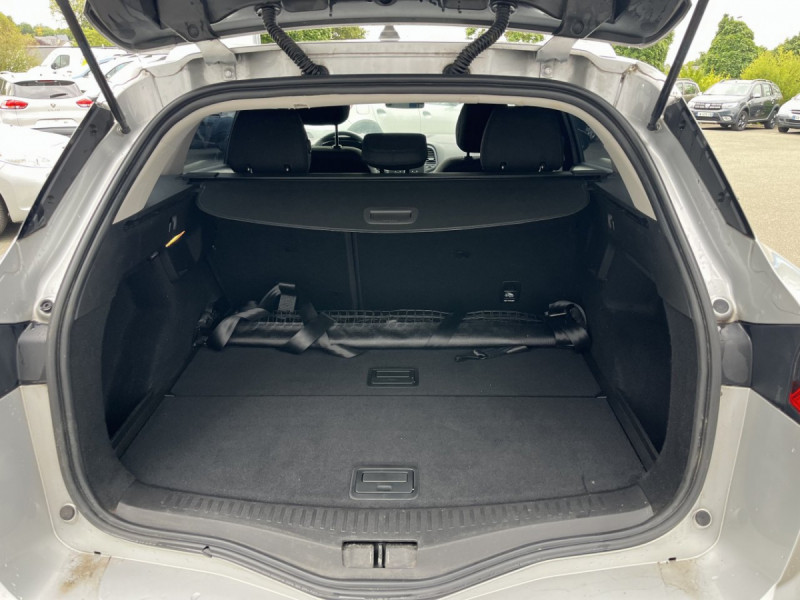 Photo 19 de l'offre de Renault Mégane Estate (4) Zen Energy dCi 130 à 13790€ chez Carlyss automobiles Vitré