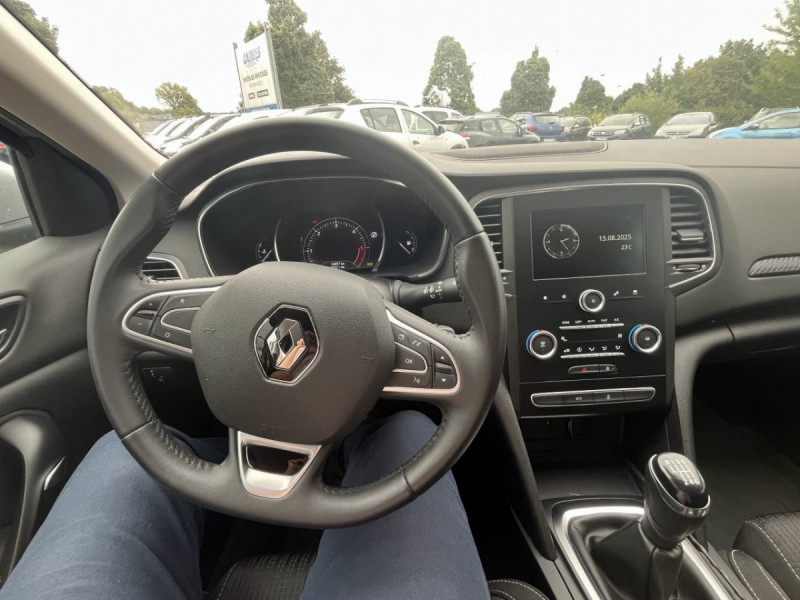 Photo 8 de l'offre de Renault Mégane Estate (4) Zen Energy dCi 130 à 13790€ chez Carlyss automobiles Vitré