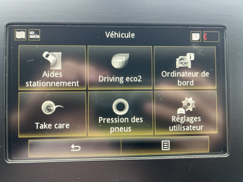 Photo 13 de l'offre de Renault Mégane Estate (4) Zen Energy dCi 130 à 13790€ chez Carlyss automobiles Vitré