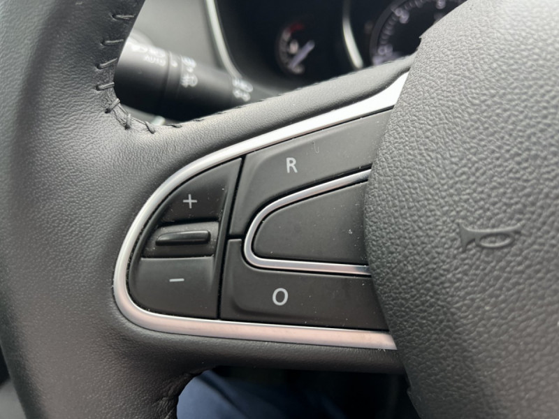 Photo 17 de l'offre de Renault Mégane Estate (4) Zen Energy dCi 130 à 13790€ chez Carlyss automobiles Vitré