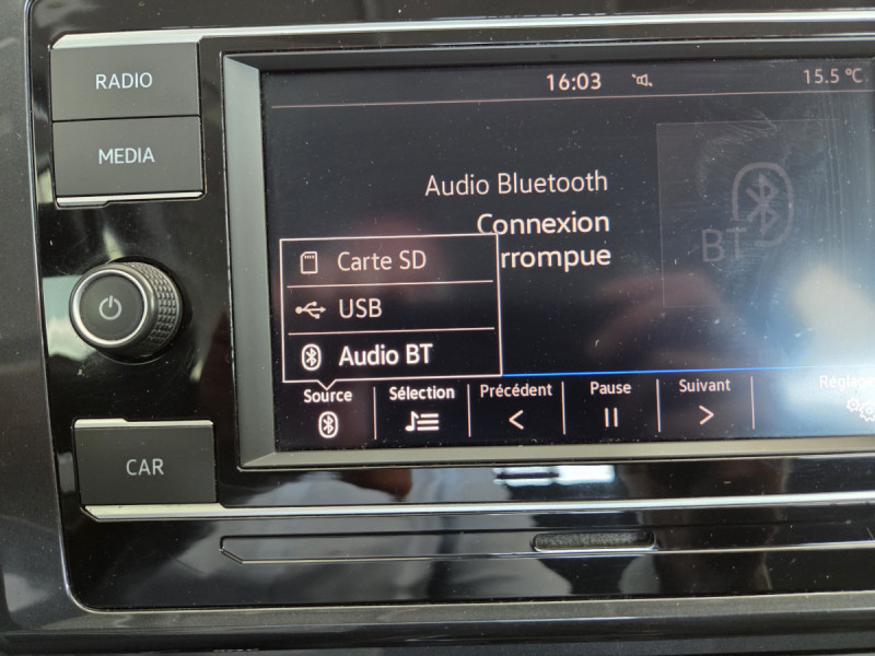 Photo 13 de l'offre de VOLKSWAGEN Golf (7) 1.6 TDI 115 BVM5 Trendline à 15790€ chez Carlyss automobiles Vitré