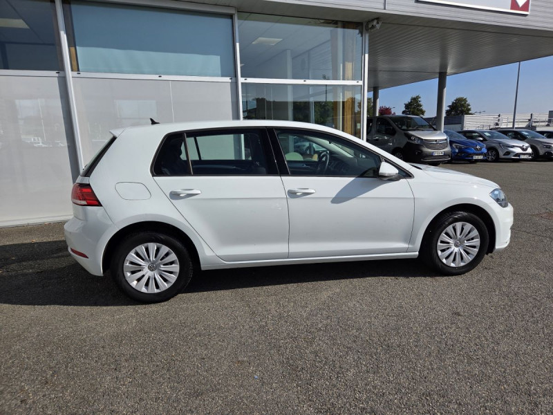 Photo 2 de l'offre de VOLKSWAGEN Golf (7) 1.6 TDI 115 BVM5 Trendline à 15790€ chez Carlyss automobiles Vitré