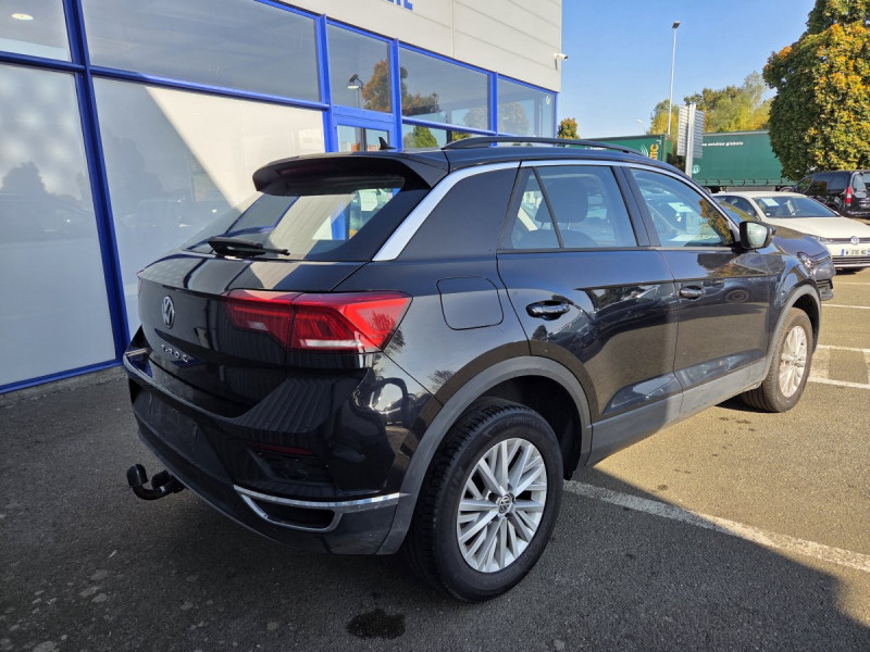 Photo 4 de l'offre de VOLKSWAGEN T-Roc 1.6 TDI 115 LOUNGE BUSINESS 2 places à 14990€ chez Carlyss automobiles Vitré