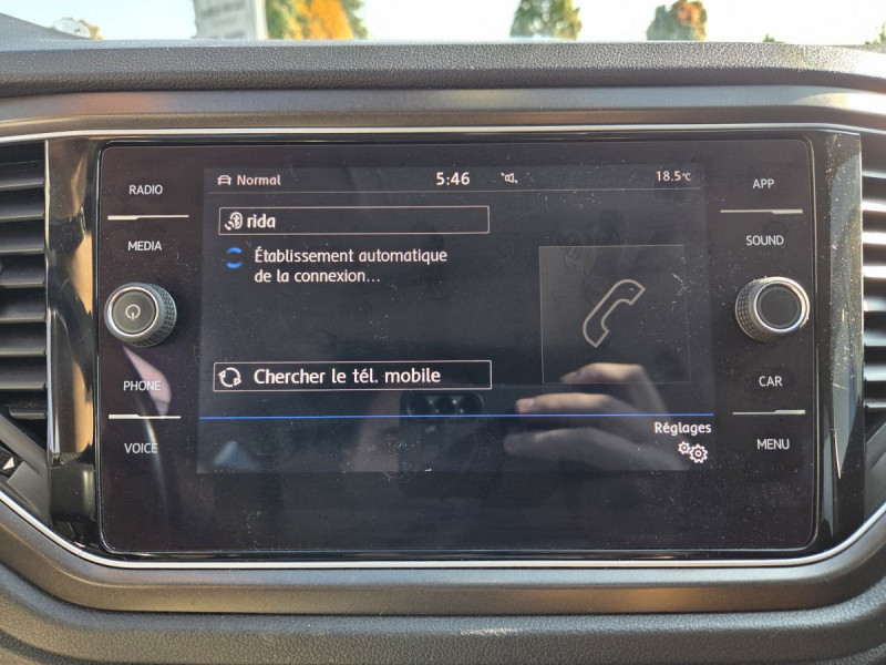 Photo 10 de l'offre de VOLKSWAGEN T-Roc 1.6 TDI 115 LOUNGE BUSINESS 2 places à 14990€ chez Carlyss automobiles Vitré