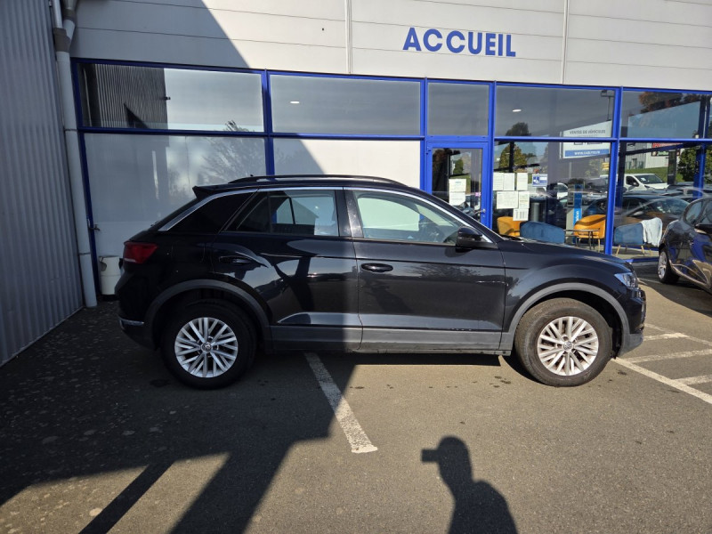 Photo 3 de l'offre de VOLKSWAGEN T-Roc 1.6 TDI 115 LOUNGE BUSINESS 2 places à 14990€ chez Carlyss automobiles Vitré