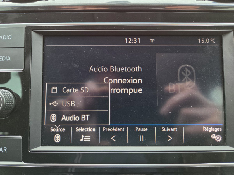 Photo 12 de l'offre de VOLKSWAGEN Golf (7) 1.6 TDI 115 BVM5 Trendline à 17990€ chez Carlyss automobiles Vitré