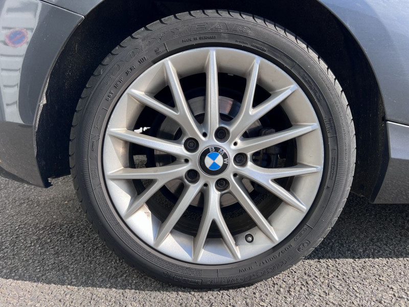 Photo 5 de l'offre de BMW Série 1 (2) 116d Auto SPORT à 17990€ chez Carlyss automobiles Vitré