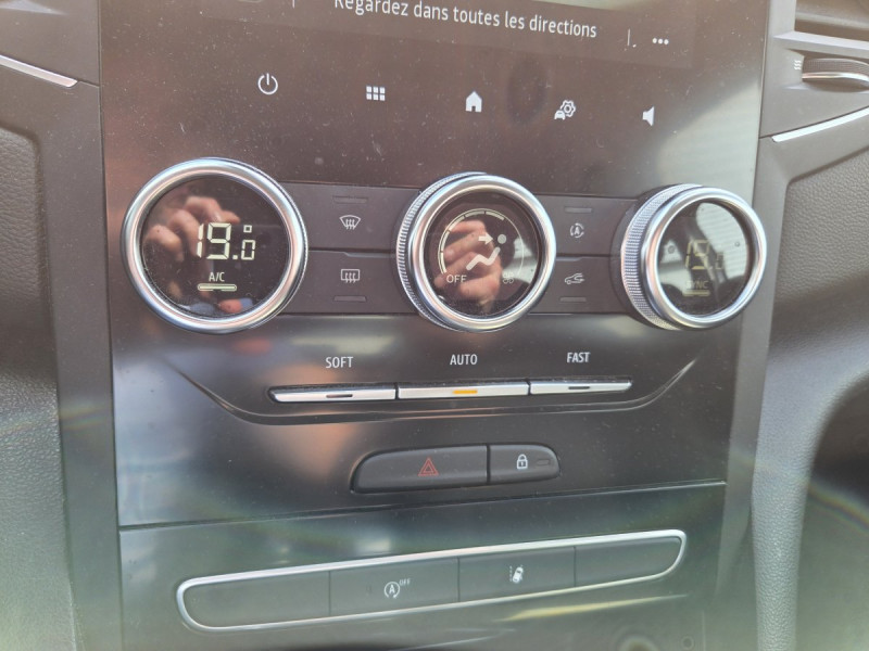 Photo 10 de l'offre de Renault Mégane Berline (4) Business Blue dCi 115 EDC -21N à 13990€ chez Carlyss automobiles Vitré