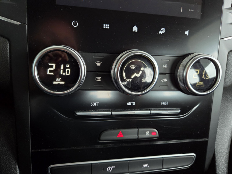 Photo 10 de l'offre de Renault Mégane Berline (4) Business TCe 115 FAP -21N à 13490€ chez Carlyss automobiles Vitré