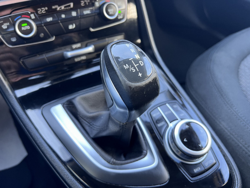 Photo 15 de l'offre de BMW Série 2 Active Tourer 218d Business BVA8 à 17990€ chez Carlyss automobiles Vitré