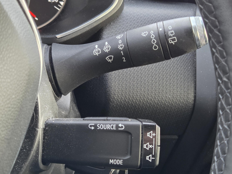 Photo 16 de l'offre de RENAULT Clio (5) Business SCe 65 -21 à 10490€ chez Carlyss automobiles Vitré