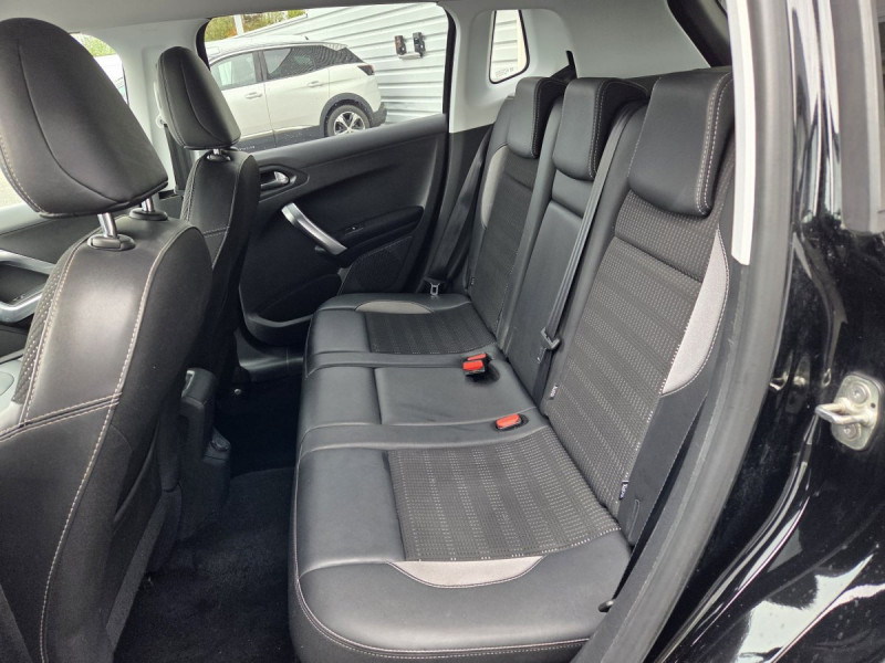 Photo 8 de l'offre de PEUGEOT 2008 BlueHDi 120 S&S EAT6 Allure Business à 13490€ chez Carlyss automobiles Vitré