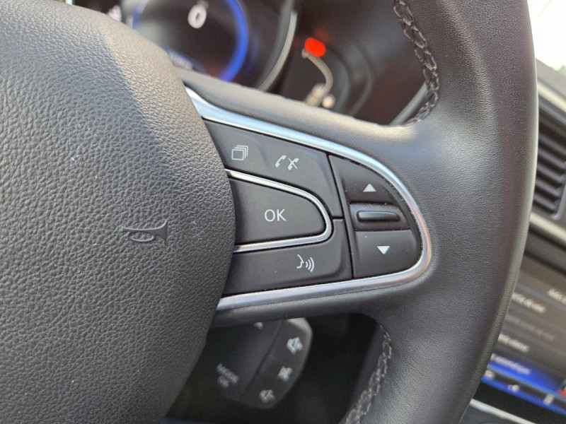 Photo 18 de l'offre de RENAULT Kadjar Business TCe 140 FAP - 21 à 16490€ chez Carlyss automobiles Vitré