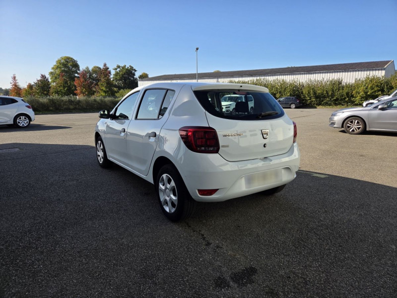 Photo 4 de l'offre de Dacia Sandero (2) Essentiel SCe 75 -20 à 9290€ chez Carlyss automobiles Vitré