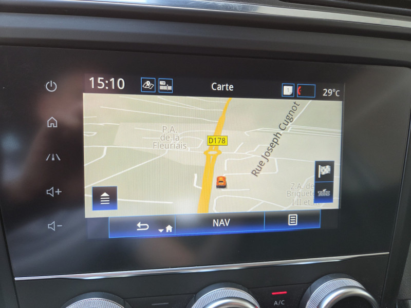 Photo 10 de l'offre de RENAULT Kadjar Business TCe 140 FAP - 21 à 16490€ chez Carlyss automobiles Vitré