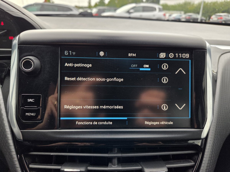 Photo 15 de l'offre de PEUGEOT 2008 BlueHDi 120 S&S EAT6 Allure Business à 13490€ chez Carlyss automobiles Vitré