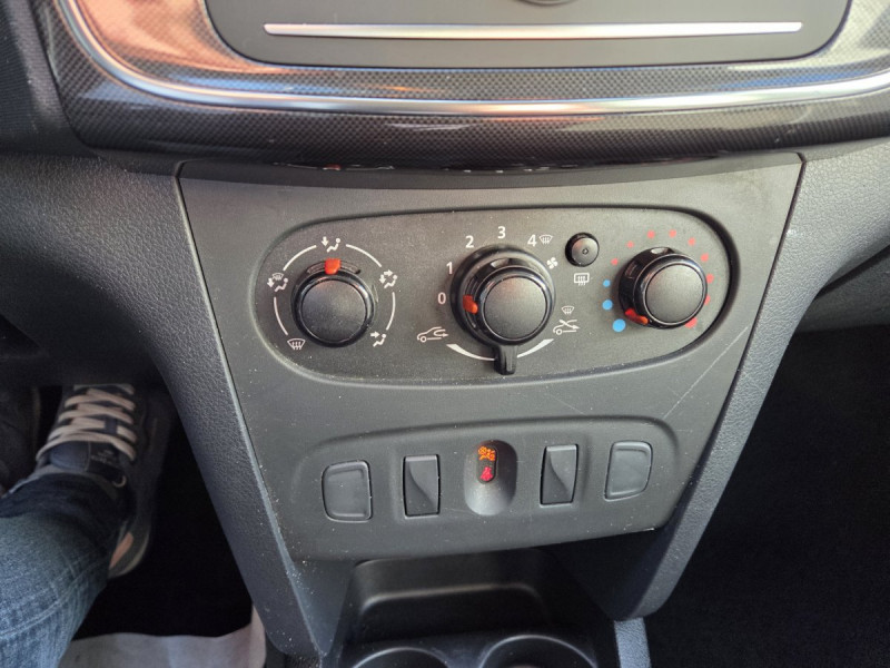 Photo 10 de l'offre de Dacia Sandero (2) Essentiel SCe 75 -20 à 9290€ chez Carlyss automobiles Vitré