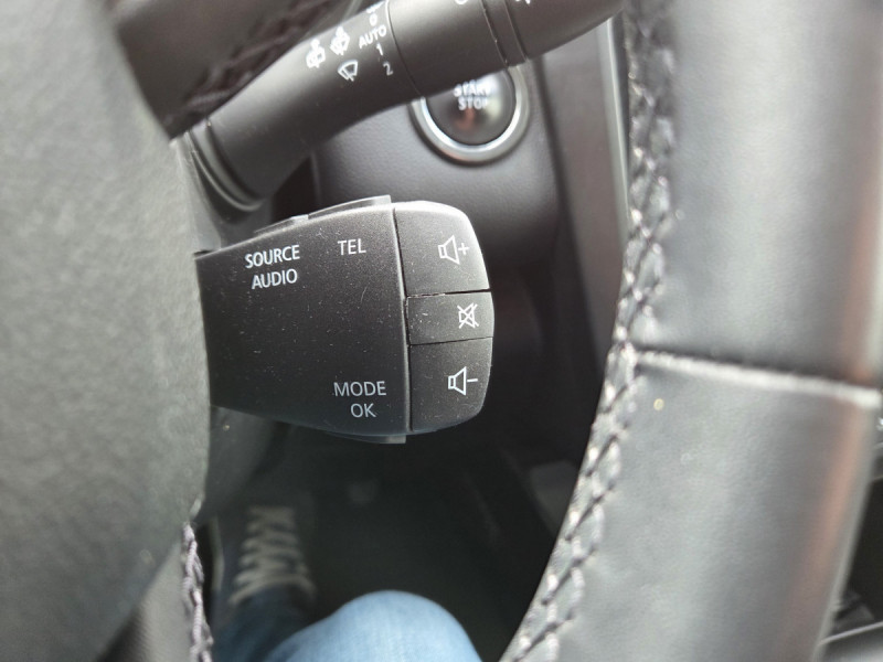 Photo 15 de l'offre de RENAULT Kadjar Business Blue dCi 115 à 13490€ chez Carlyss automobiles Vitré